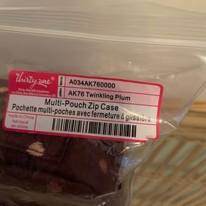 Thirty-one multi pouch zip case